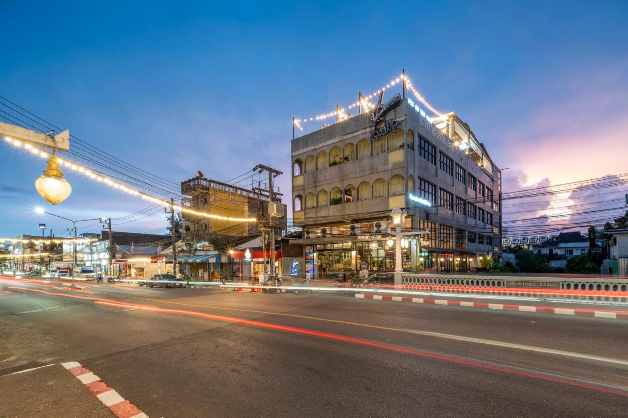 Quip Bed & Breakfast Hotel Phuket Exterior photo